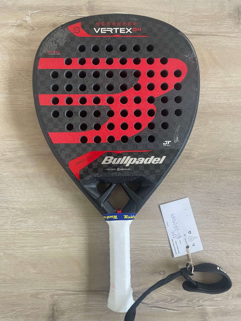 Bullpadel Vertex 04