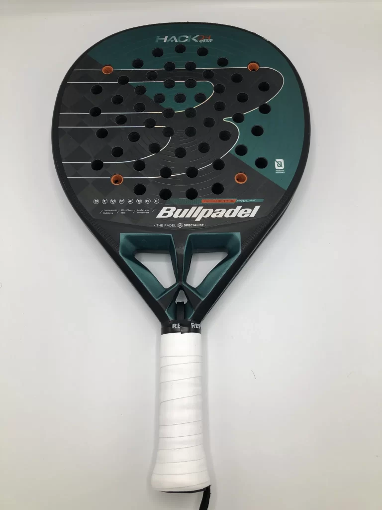 Bullpadel Hack 04 Hybrid 2025