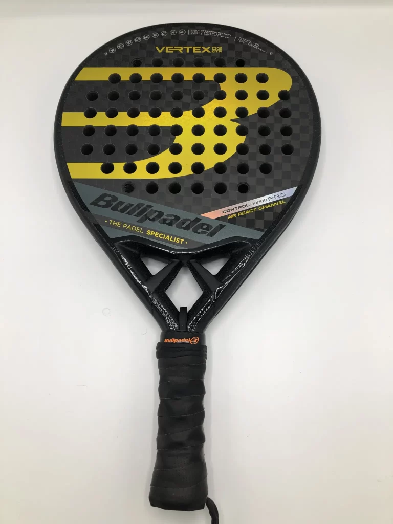 Bullpadel Vertex 03 CTR incl. hesacoregrip